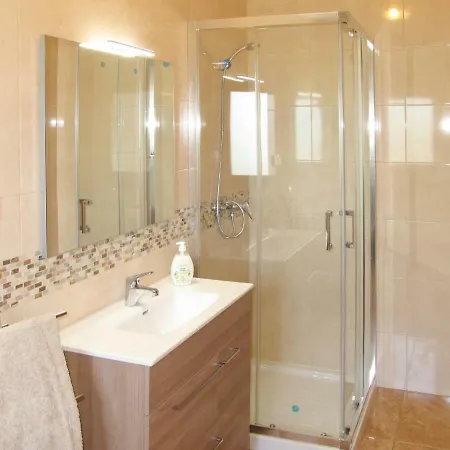 Do Pinheiros - Obi105 By Interhome *